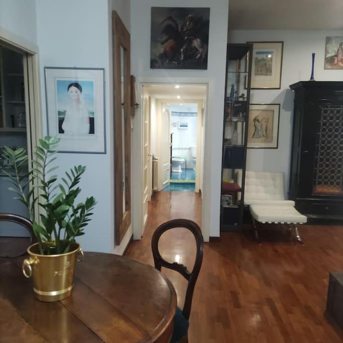 Colosseo Vintage Apartment *